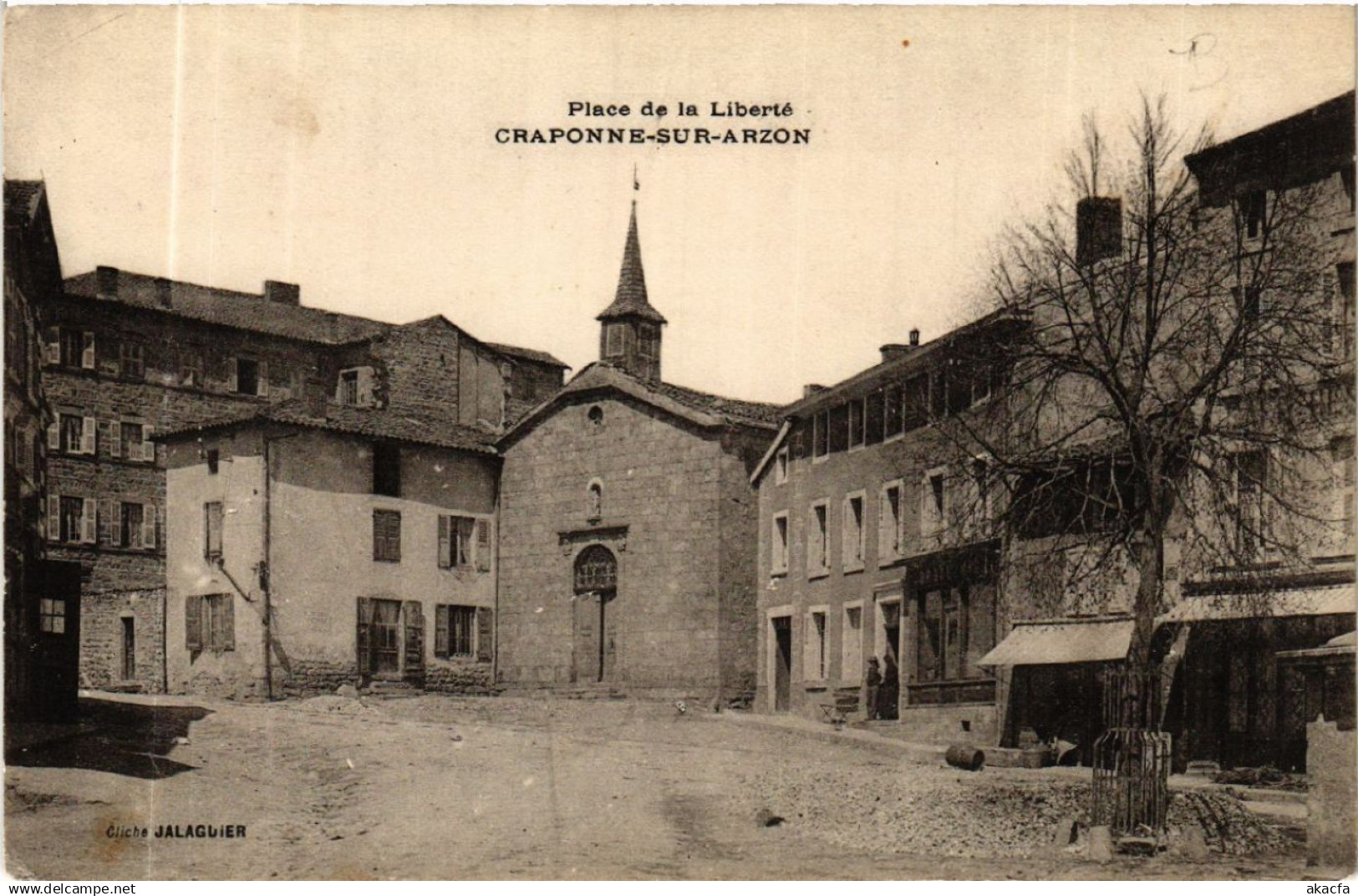 CPA Place de la Liberte - CRAPONNE-sur-ARZON (585344)