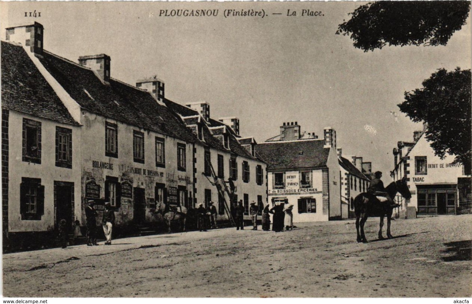 CPA Plougasnou - La Place (1033293)