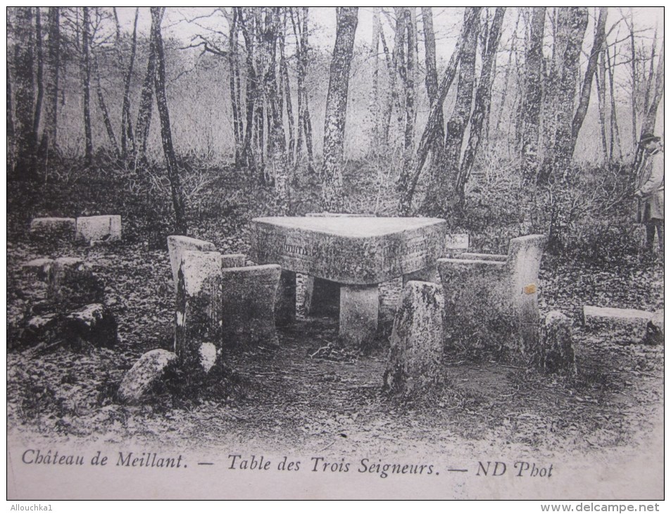 CPA précurseur Le Château de Meillant est situé à Meillant Cher,région Centre.(type nuage) table des trois seigneurs.