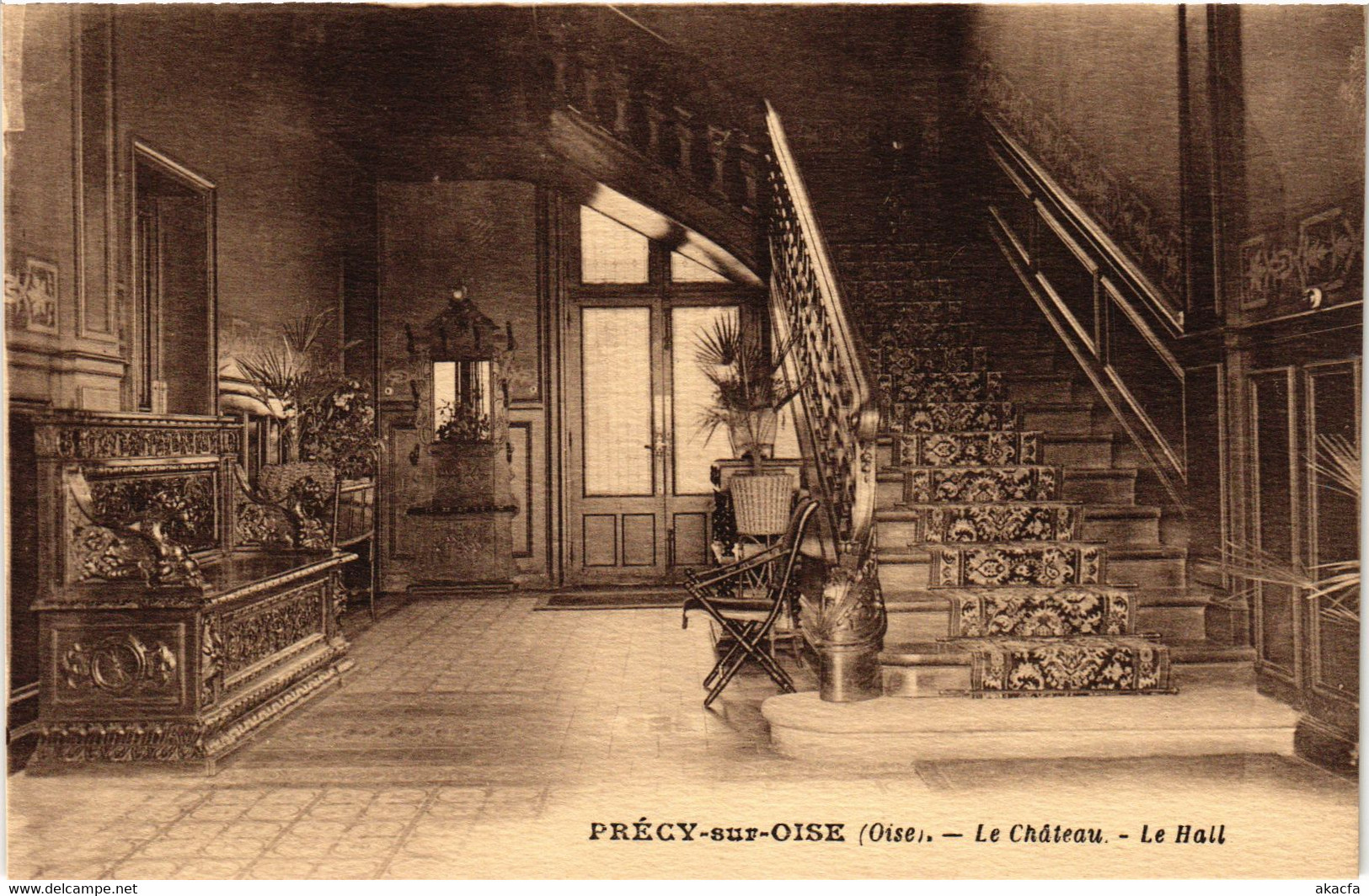 CPA Precy sur Oise Le Chateau, Le Hall FRANCE (1014274)