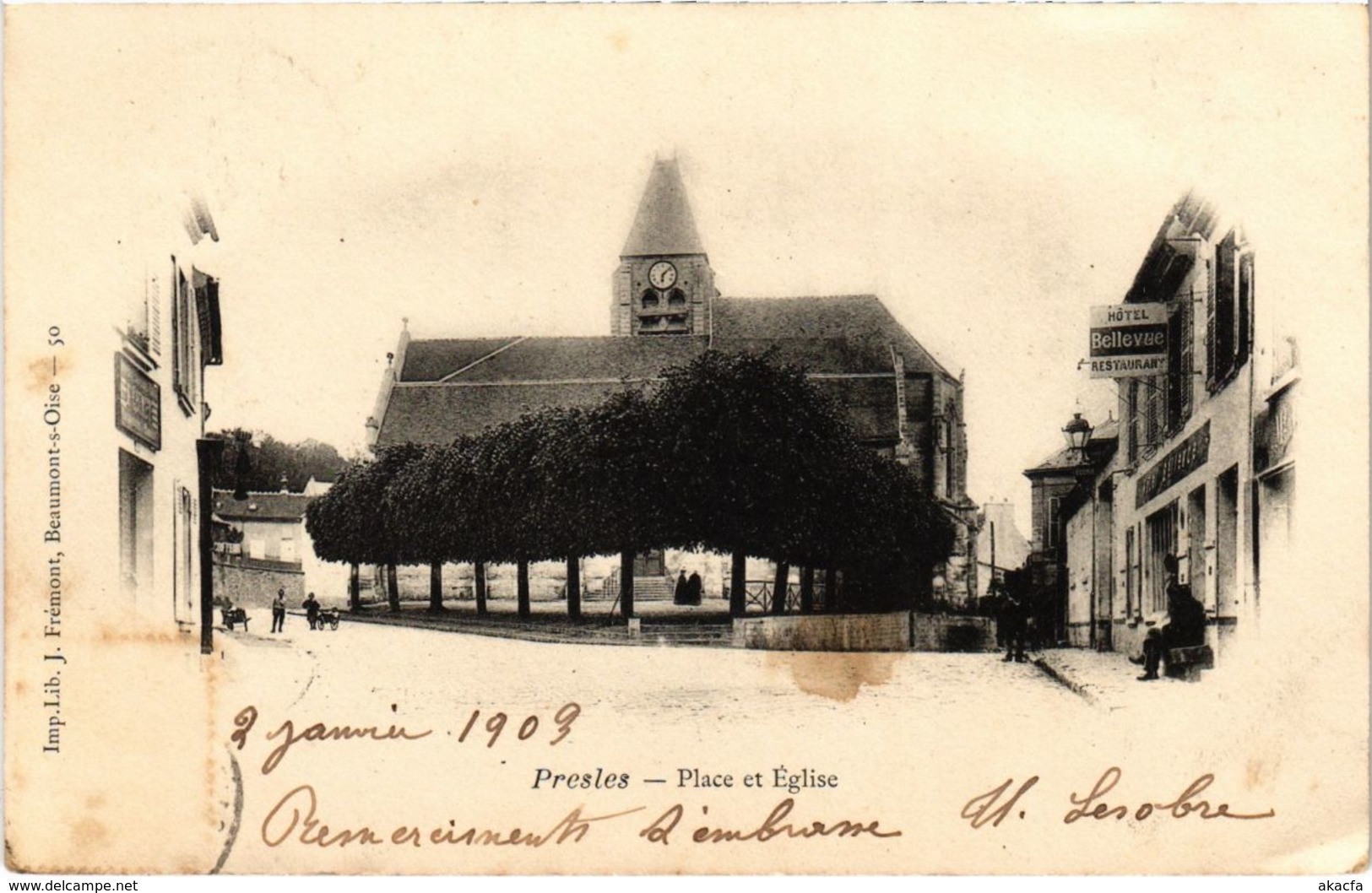 CPA PRESLES - Place et Église (107453)