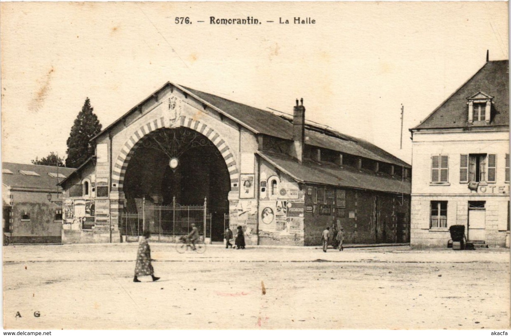 CPA ROMORANTIN - La Halle (253343)