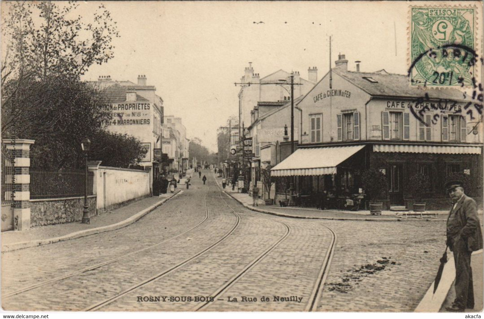 CPA ROSNY-sous-BOIS - La Rue de Neuilly (44728)