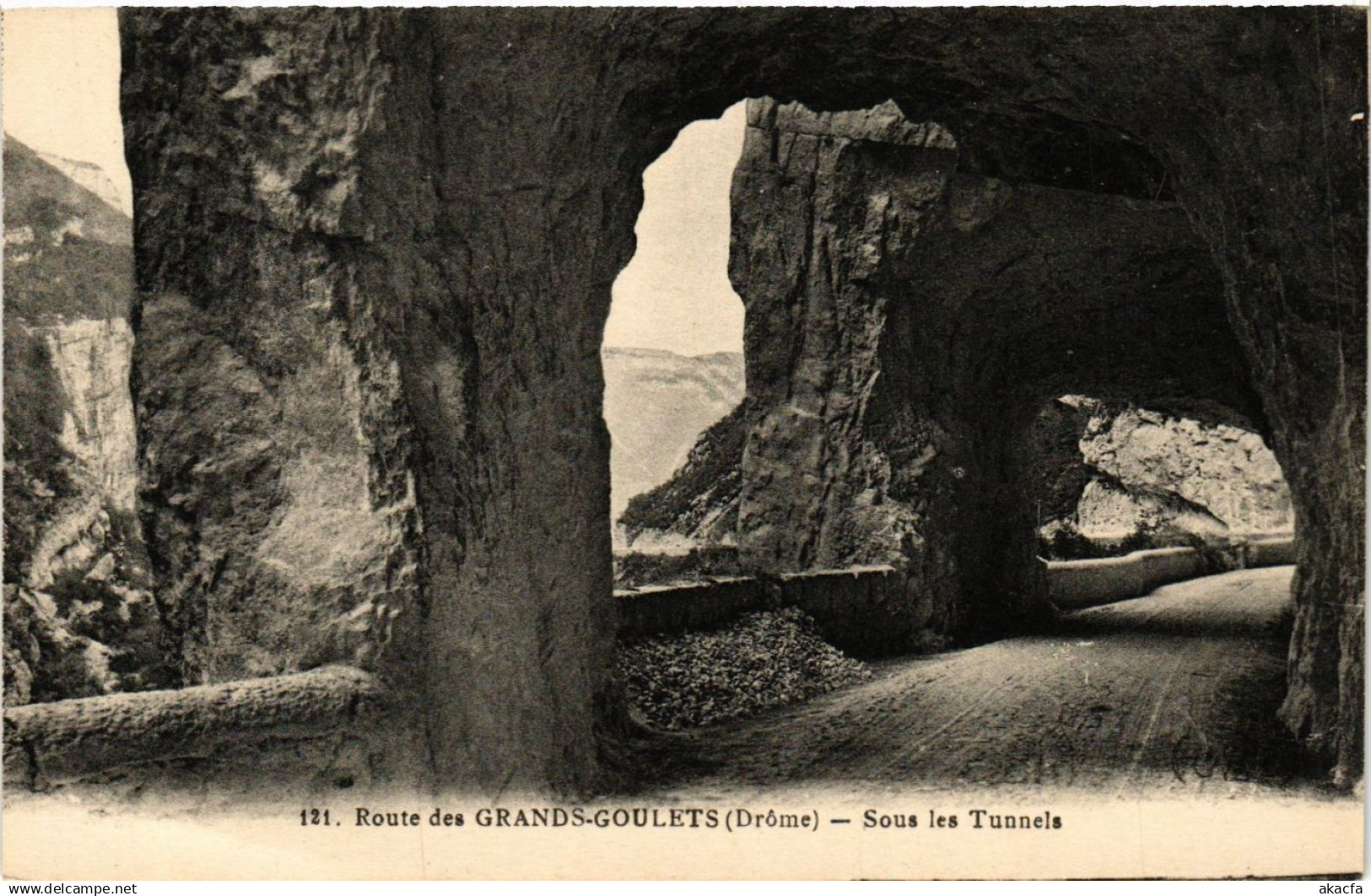 CPA Route des GRANDS-GOULETS - Sous les Tunnels (351660)