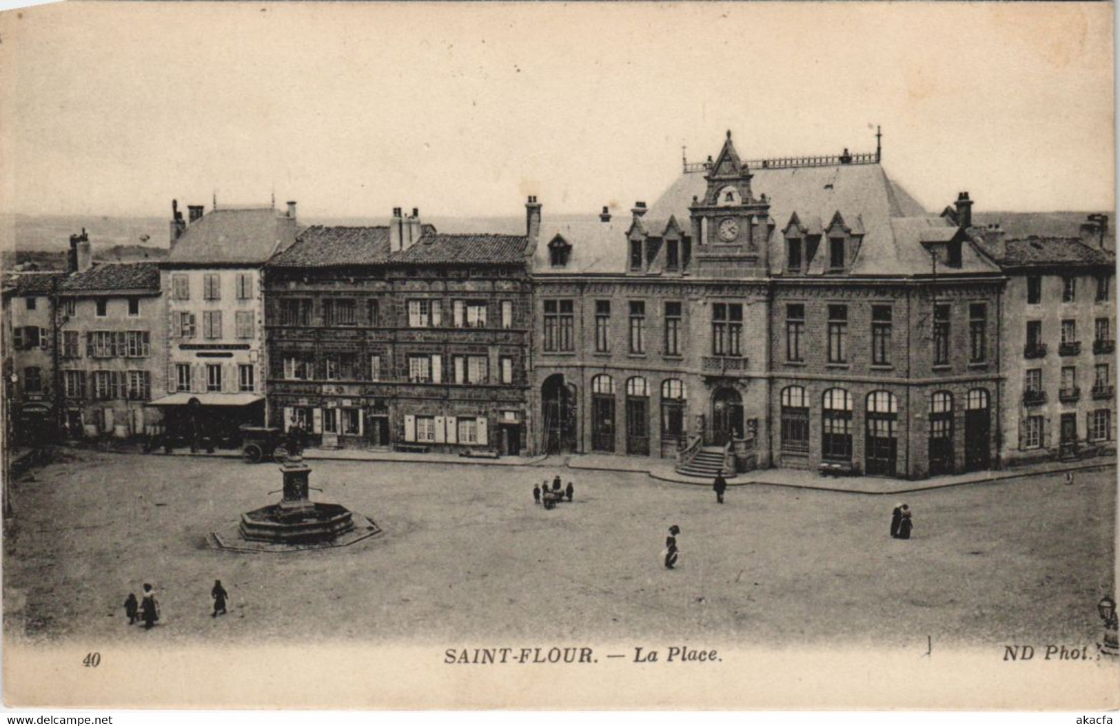 CPA Saint-Flour La Place FRANCE (1054831)