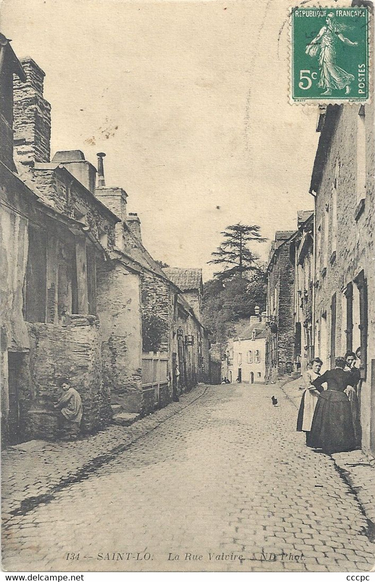 CPA Saint-Lo La rue Valvire