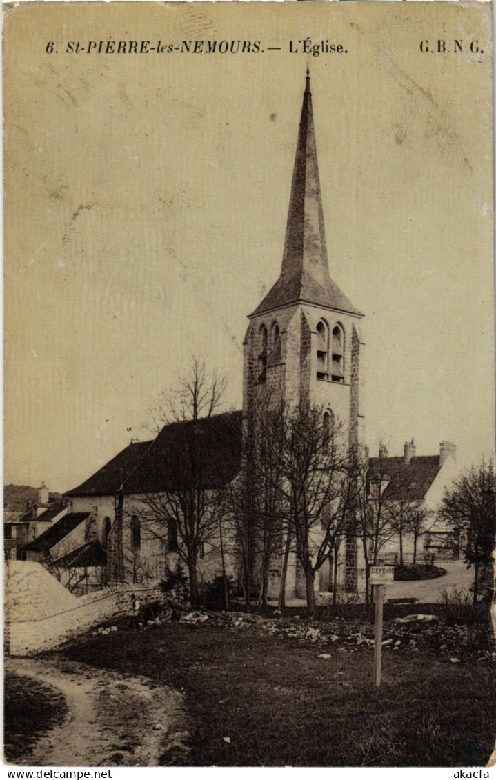 CPA Saint-Pierre-les-Nemours - L'Eglise (1037949)