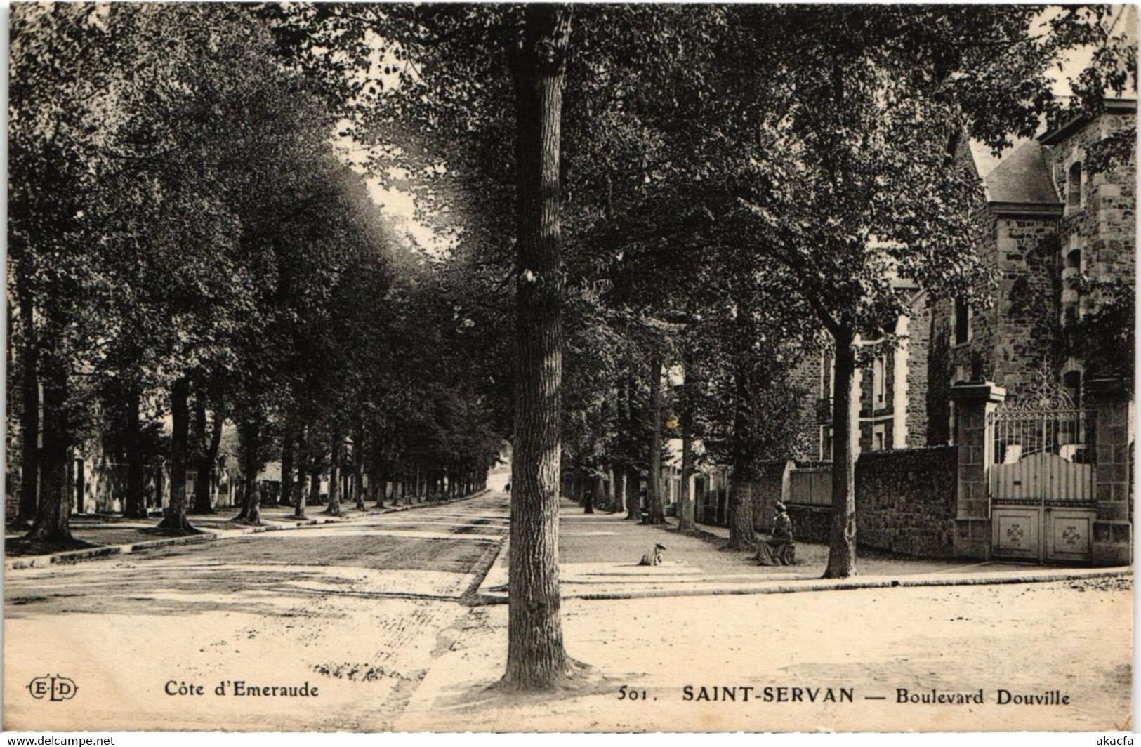 CPA Saint-Servan Boulevard Douville FRANCE (1015333)