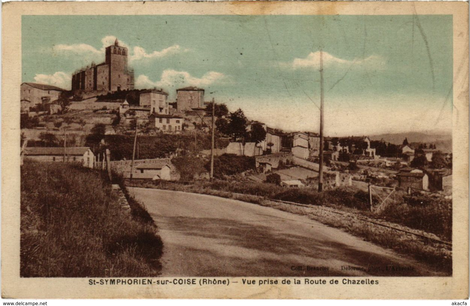 CPA Saint-Symphorien-sur-Coise - Vue prise de la Route de Chazelles (1036522)