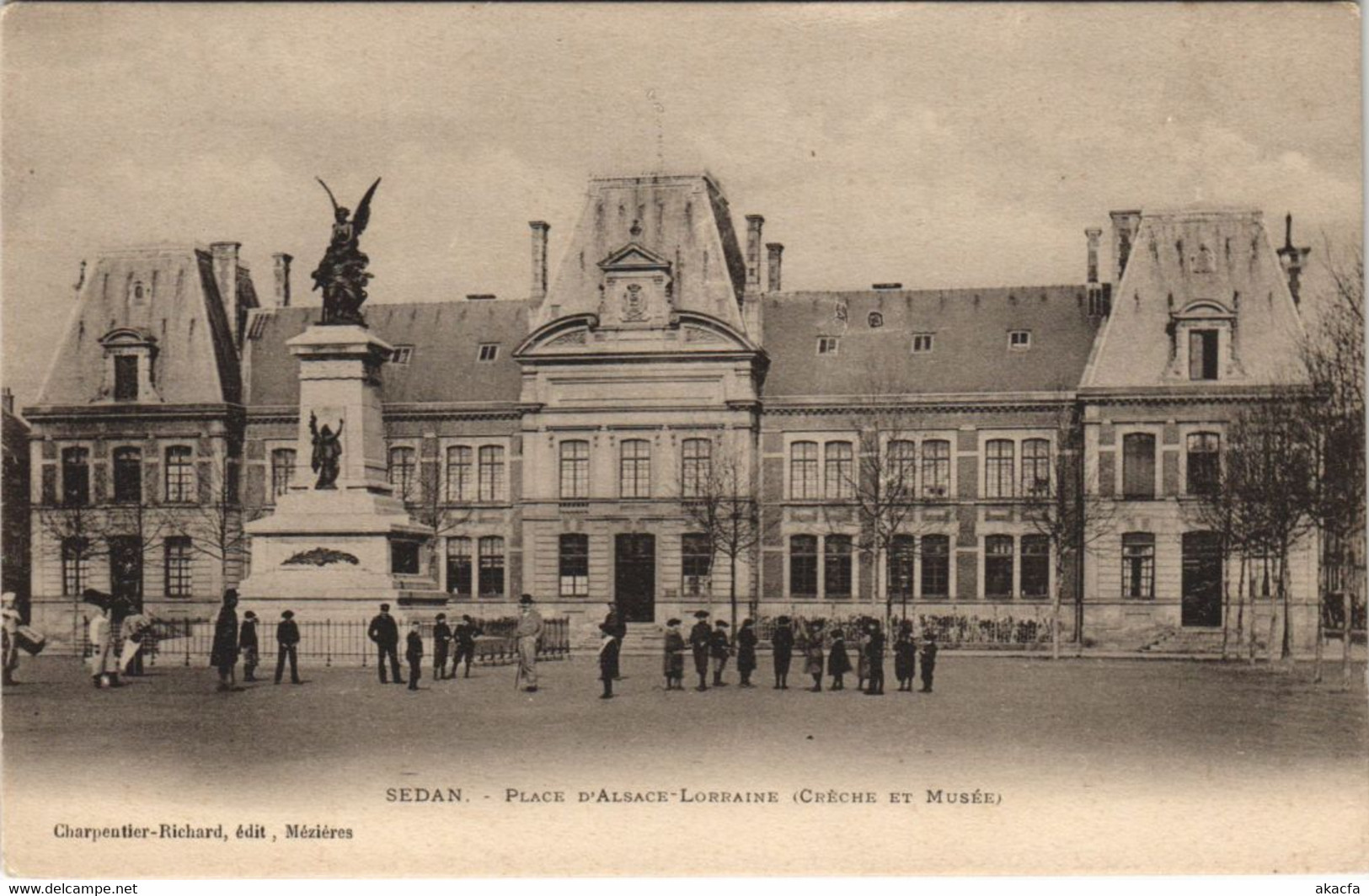 CPA SEDAN - Place d'Alsace Lorraine (134764)