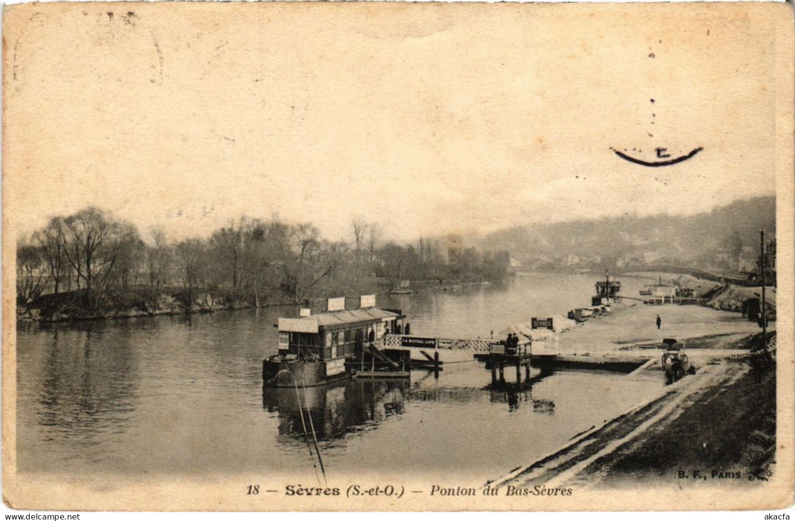 CPA SEVRES Ponton du Bas-Sevres (1322269)