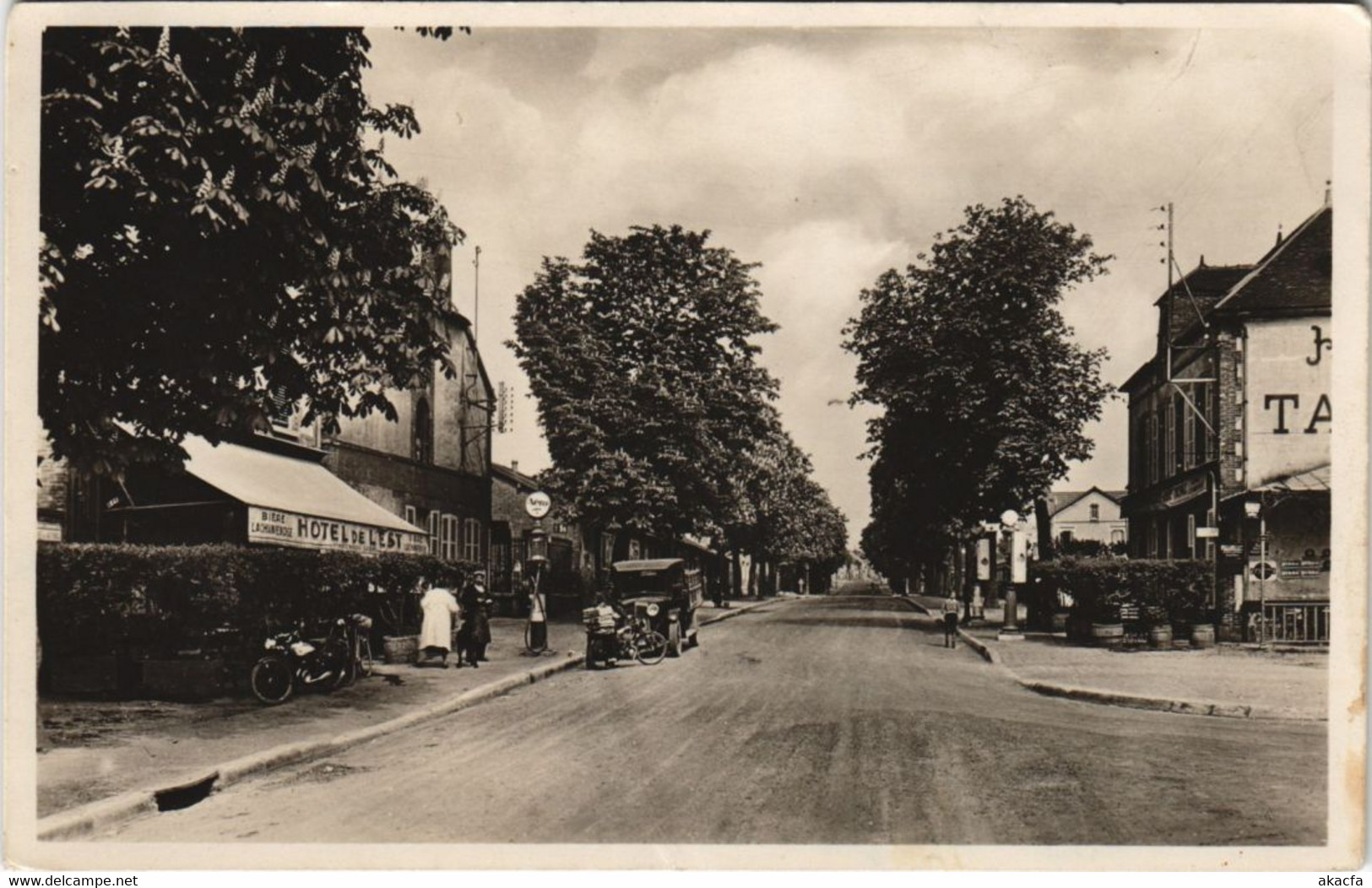 CPA SEZANNE - Avenue Jean-Jaures (132051)