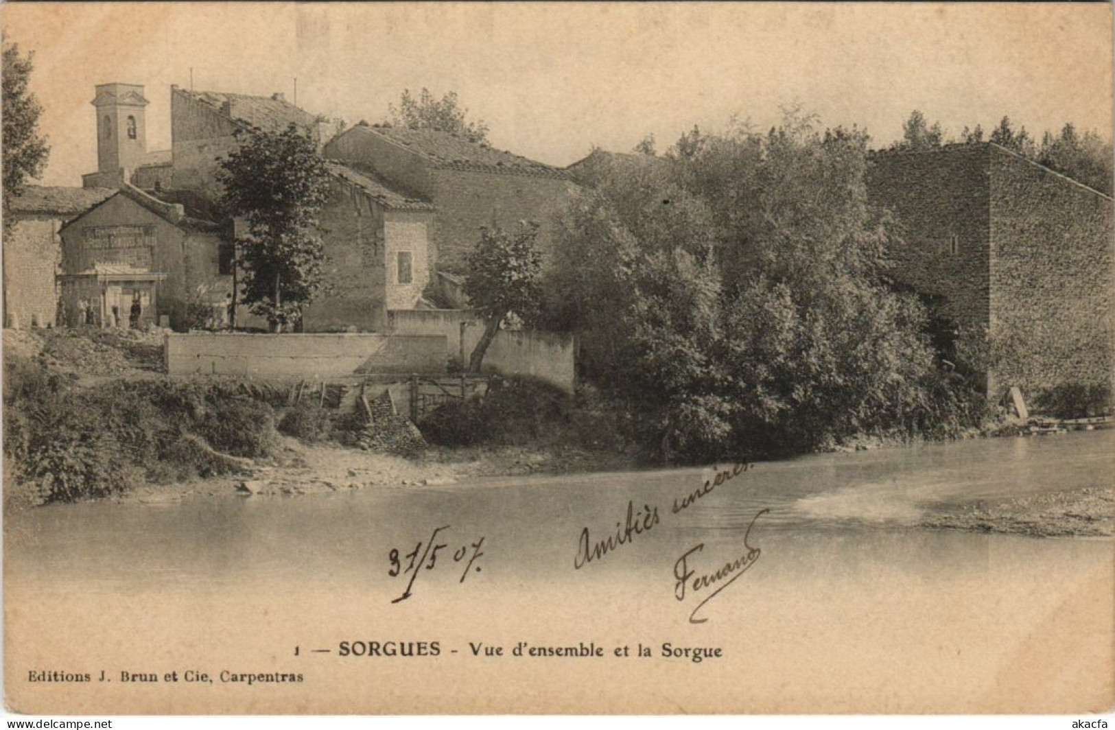 CPA SORGUES Vue dEnsemble et la Sorgue (1086243)