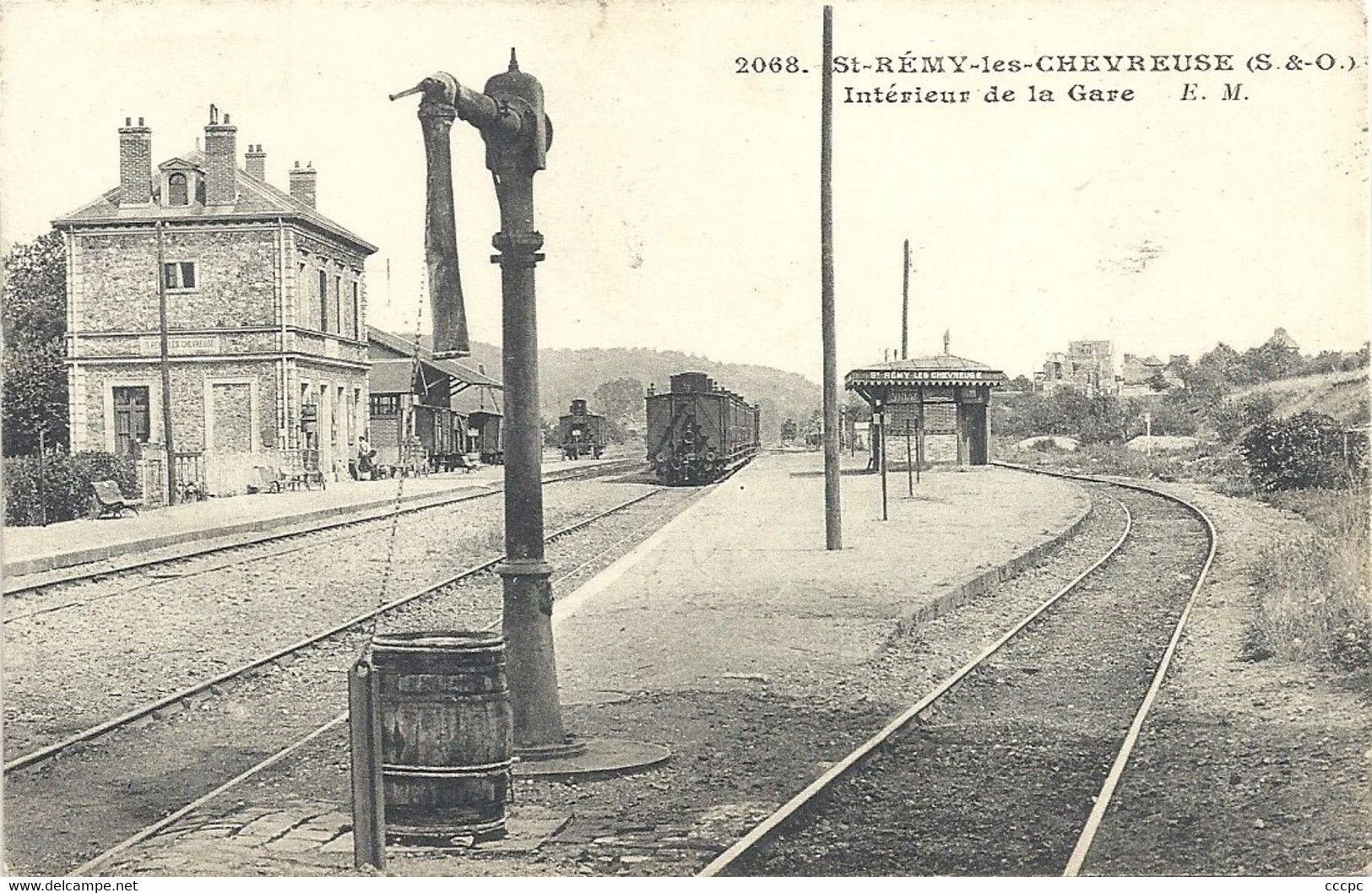 CPA St-Rémy-lés-Chevreuse Intérieur de la Gare