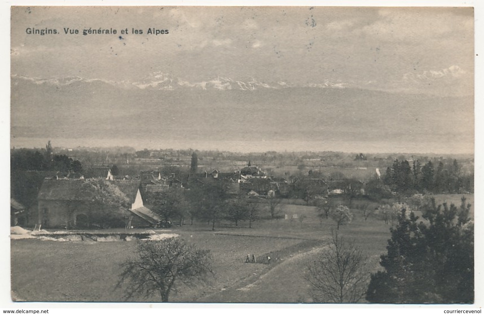 CPA - SUISSE - GINGINS (Canton de Vaud) - Vue générale et les Alpes