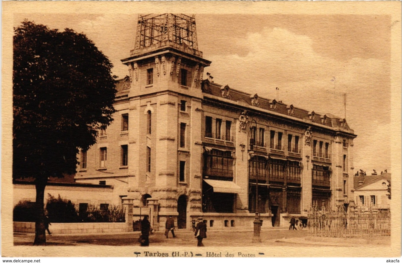 CPA TARBES - Hotel des Postes (985378)