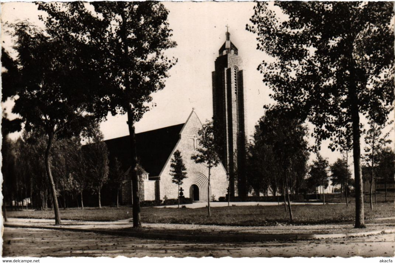 CPA Tavaux- Eglise FRANCE (1044231)