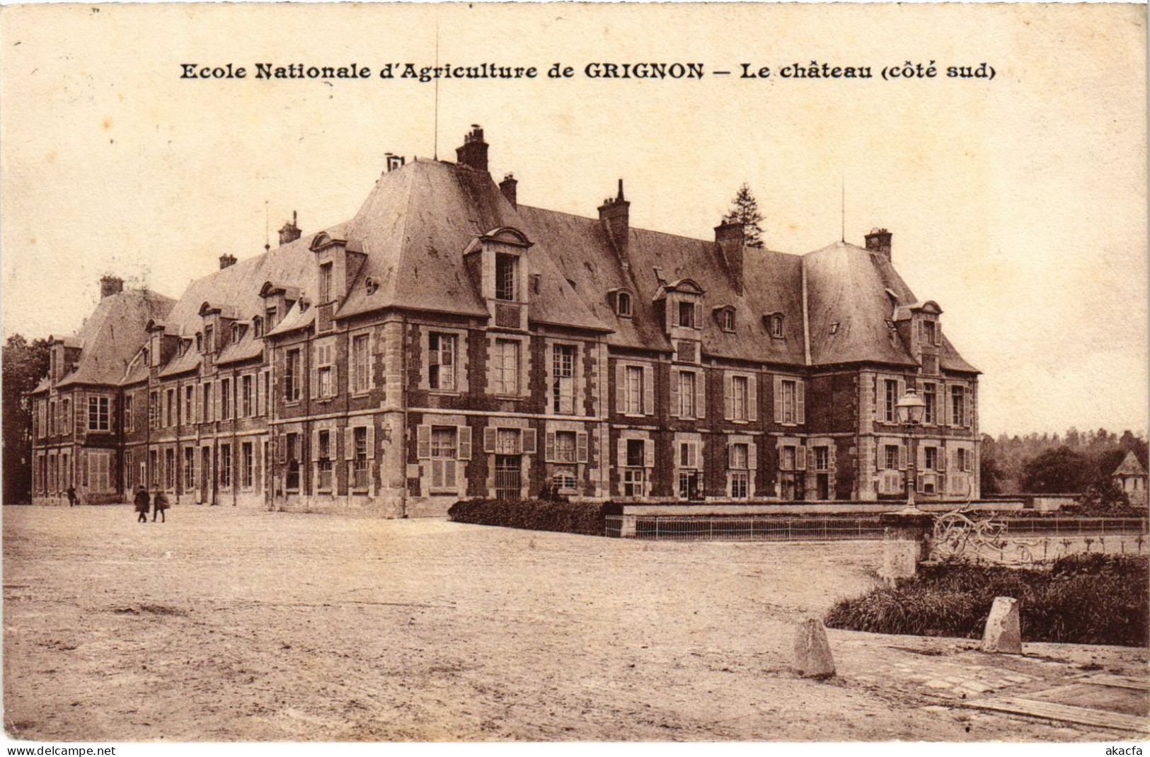 CPA THIVERVAL-GRIGNON Ecole Nationale d'Agriculture (1386387)