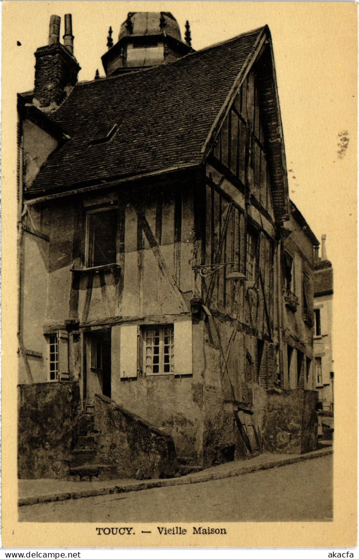 CPA Toucy Vieille Maison (1184106)