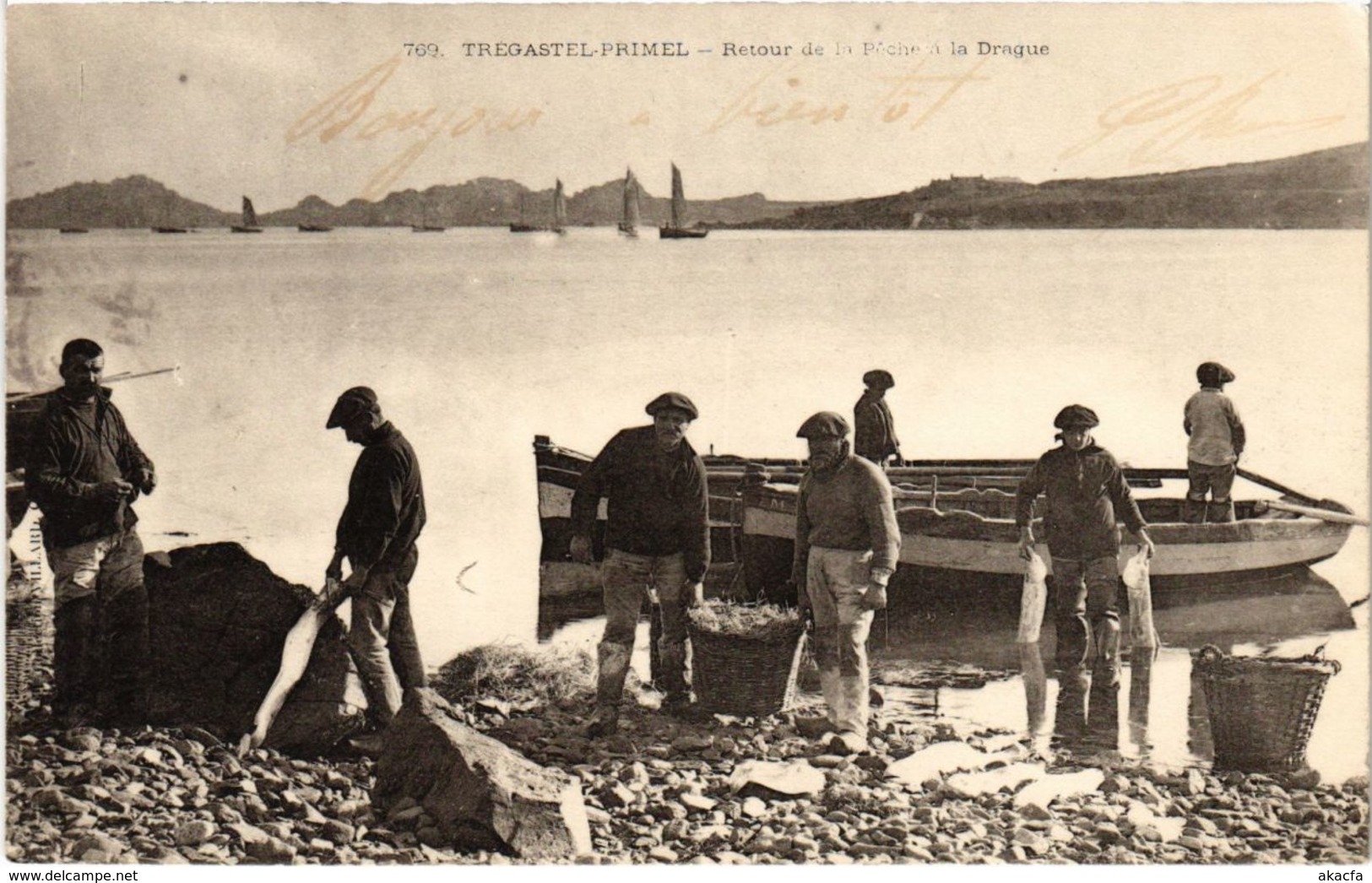 CPA Tregastel-Primel - Retour de la Peche a la Drague (1033251)