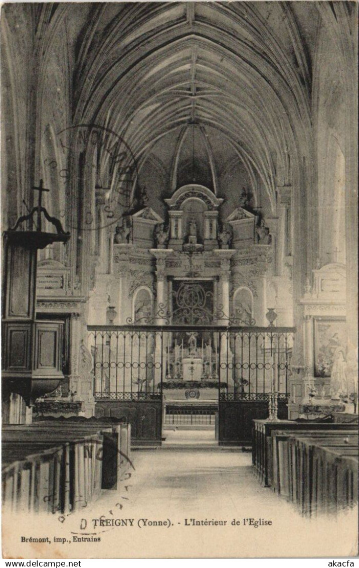 CPA TREIGNY interieur de l'Eglise (49024)