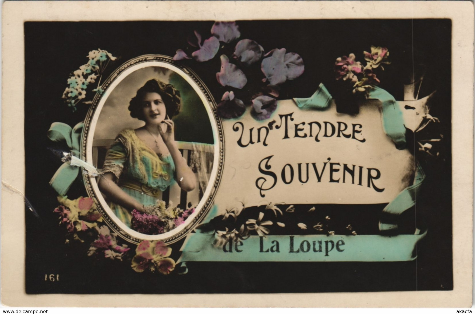 CPA Un Tendre Souvenir LA LOUPE (128815)