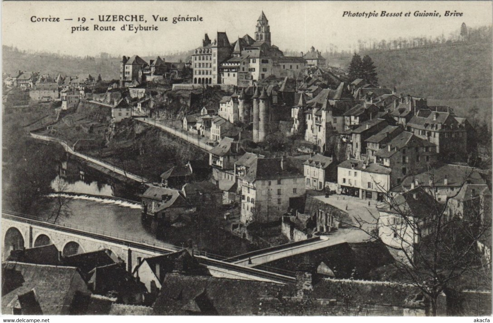 CPA UZERCHE vue générale (144633)