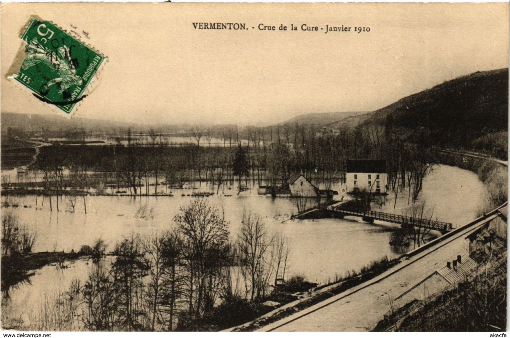 CPA Vermenton - Crue de la Cure - Janvier 1910 FRANCE (960975)