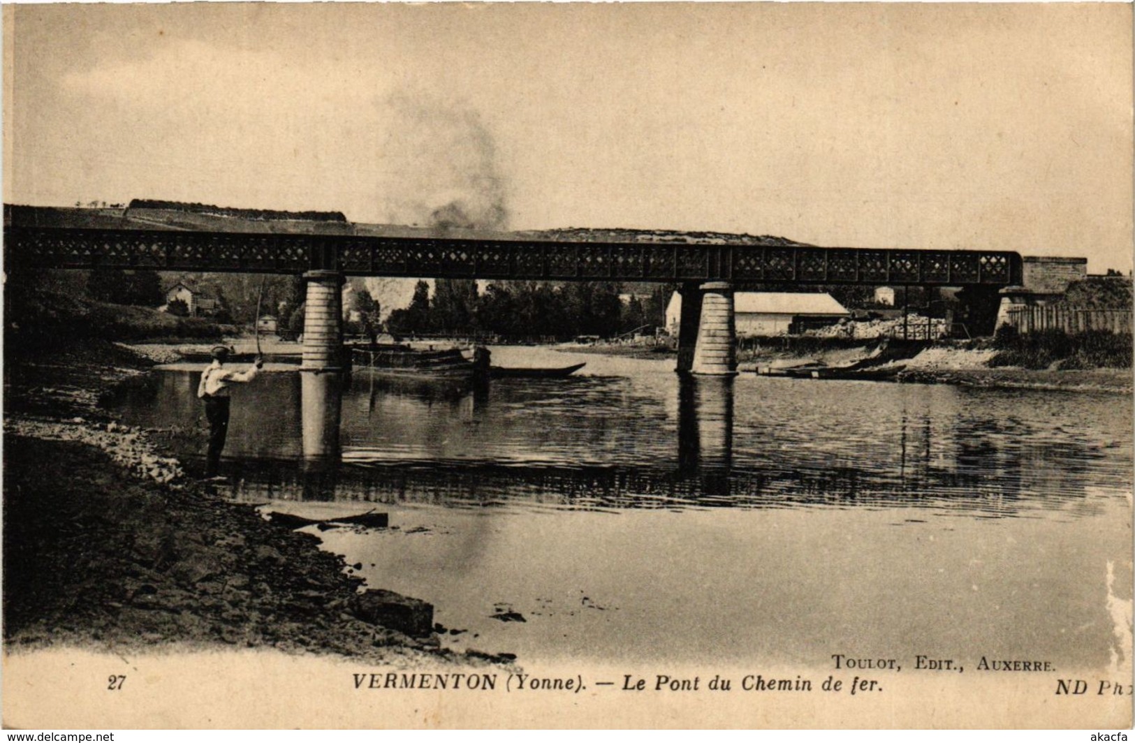 CPA Vermenton - Le Pont du Chemin de Fer FRANCE (960979)