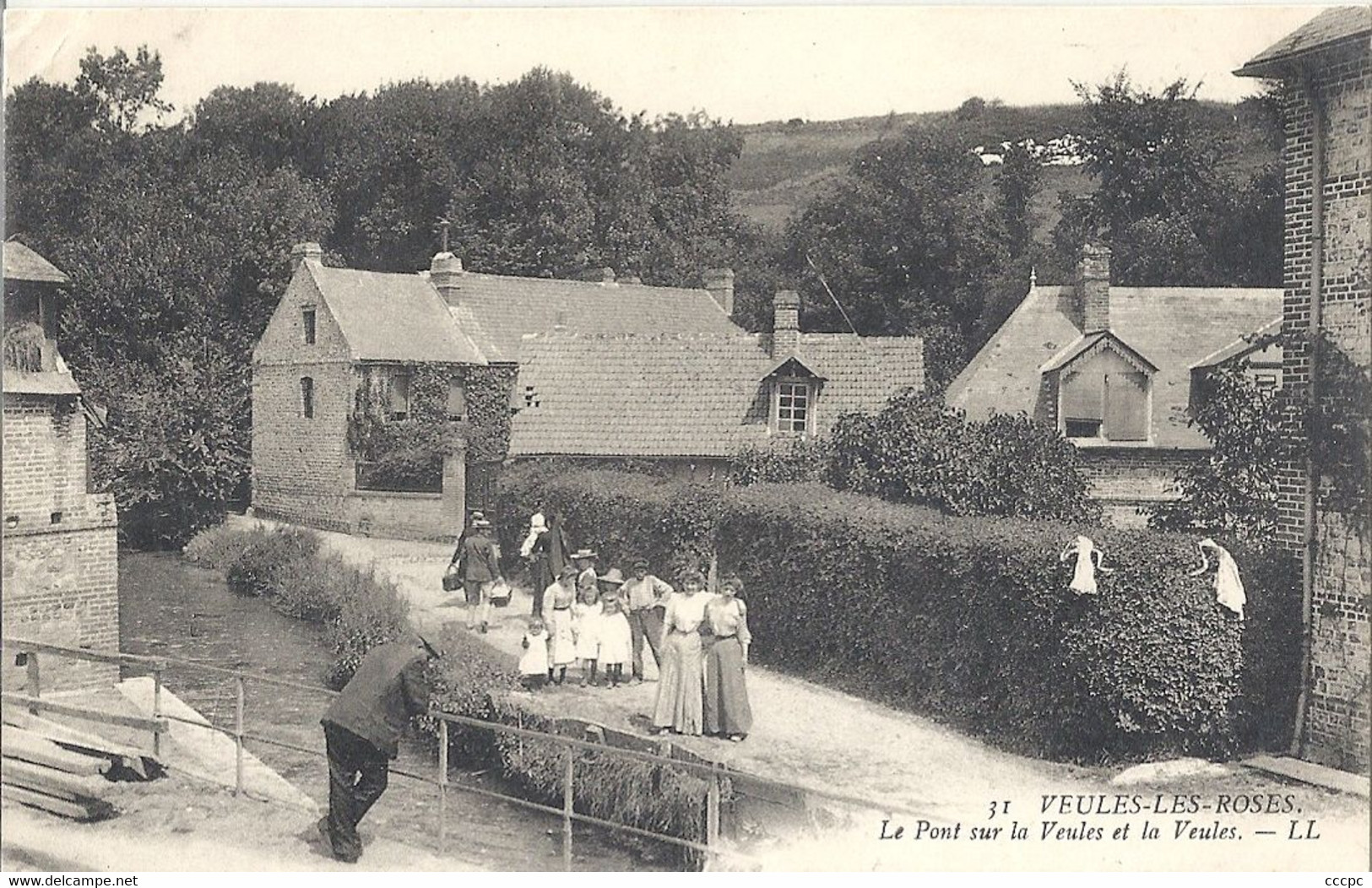 CPA Veules-les-Roses Le Pont sur la Veules et la Veules