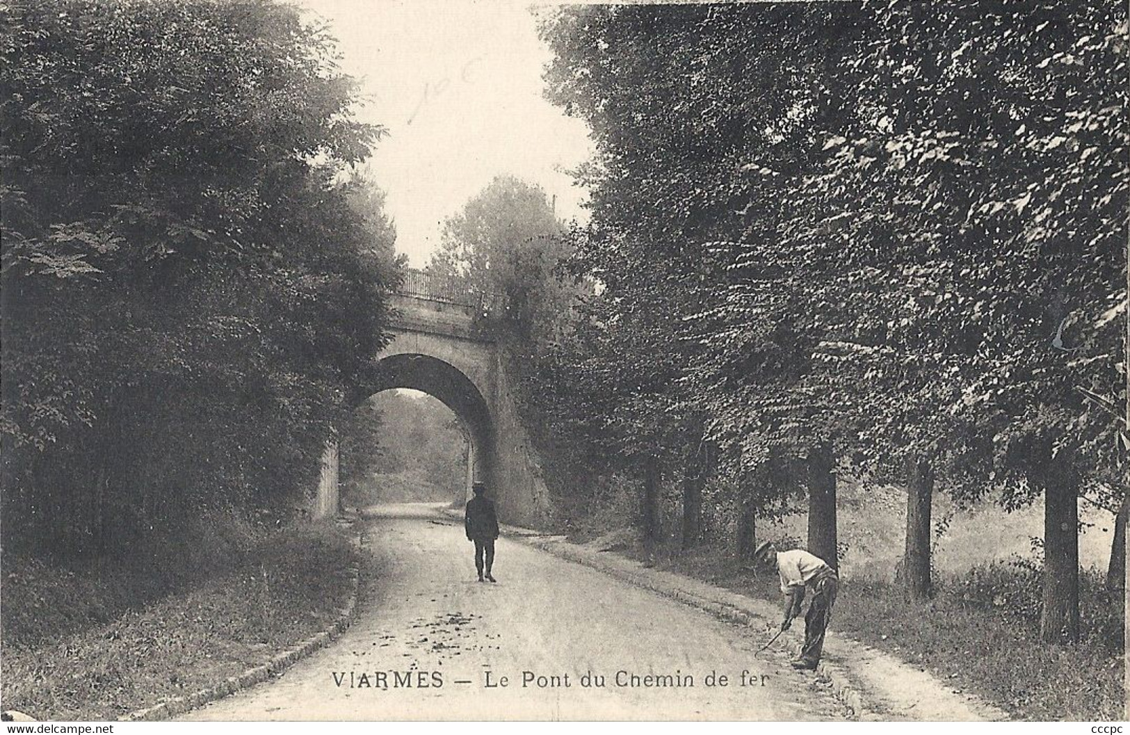 CPA Viarmes Le Pont de Chemin de Fer