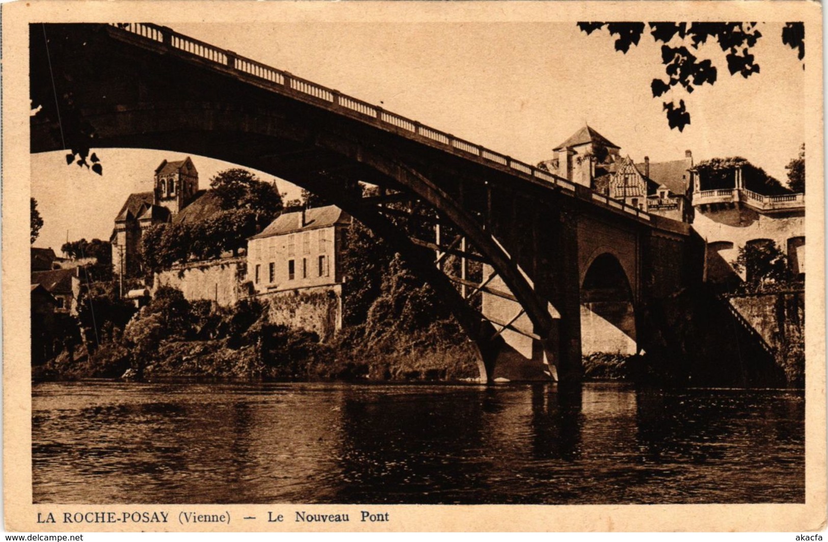 CPA VIENNE LA ROCHE-Posay Le Nouveau Pont (982897)