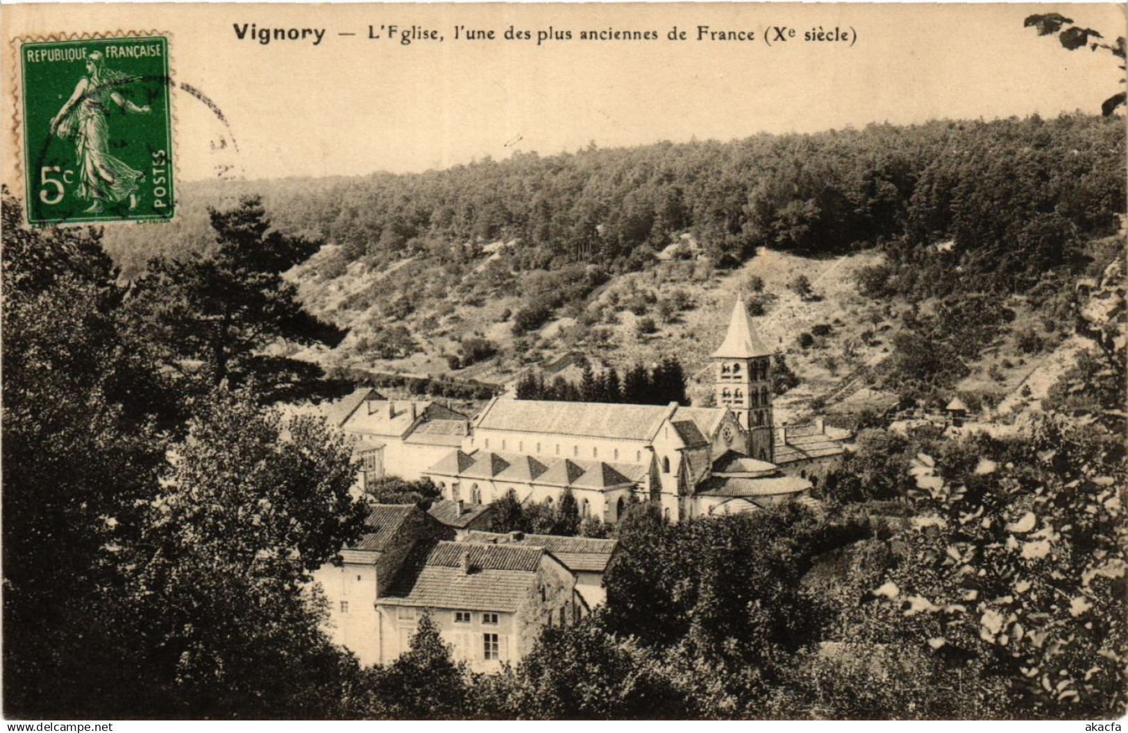 CPA VIGNORY - L'Église l'Une des plus anciennes de France (368285)