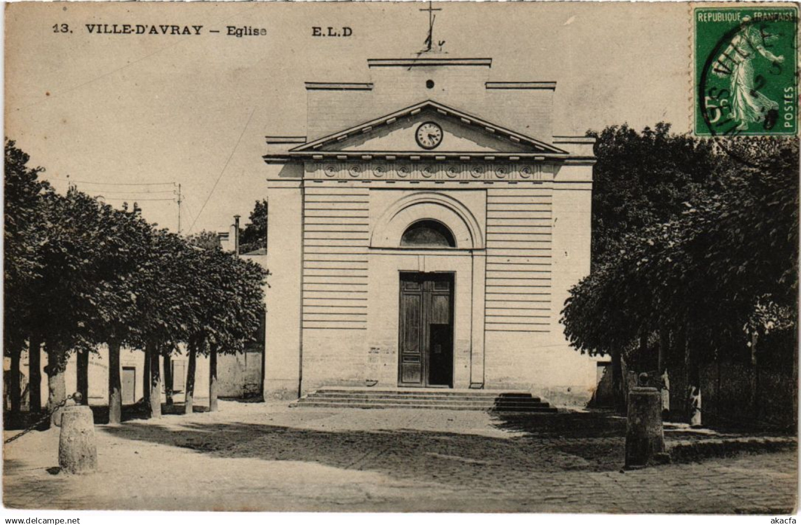 CPA Ville d'Avray Eglise (1312877)