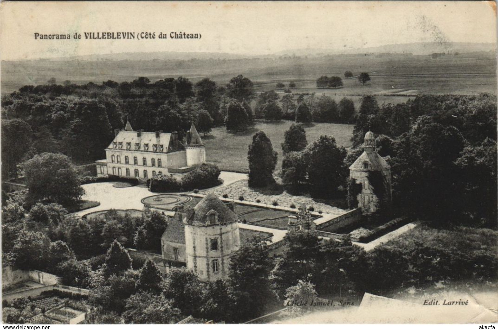 CPA VILLEBLEVIN Le Chateau (49184)