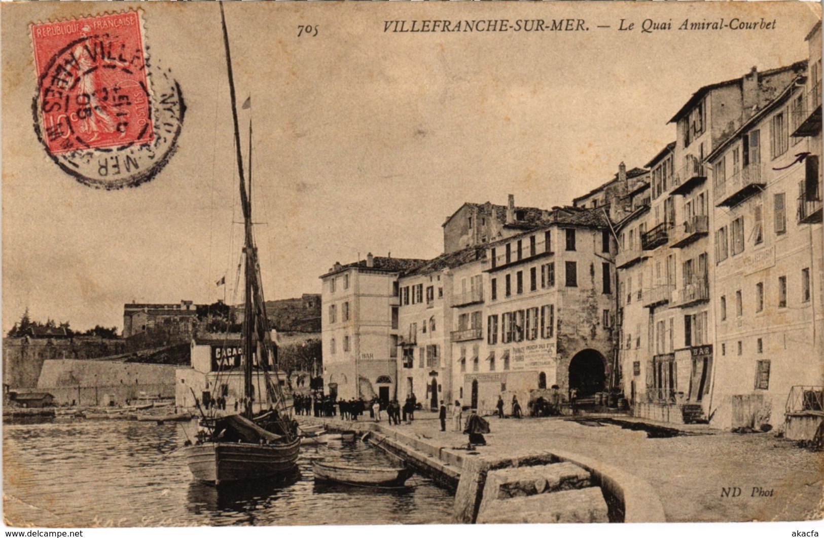 CPA Villefranche-sur-mer - Le Quai Amiral-Courbet (110869)