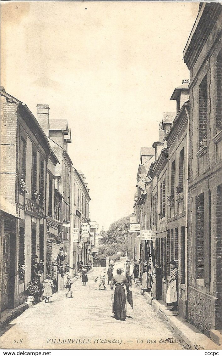 CPA Villerville  la rue des Bains