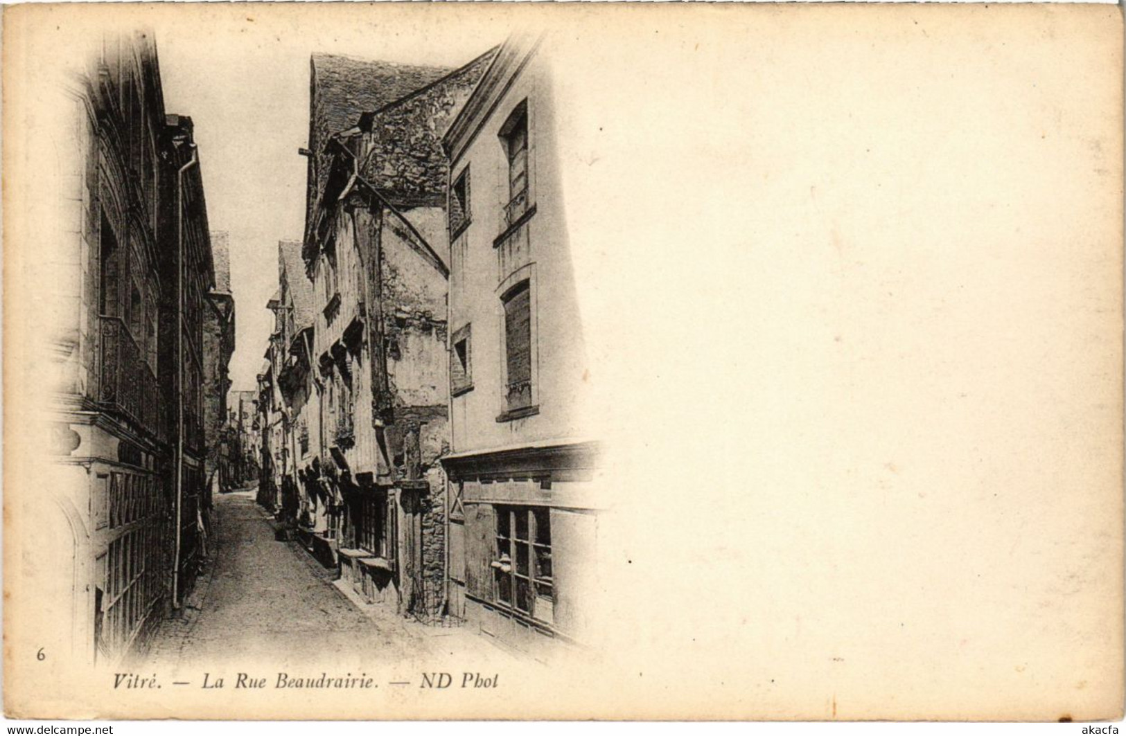 CPA Vitre La Rue Beaudrairie FRANCE (1015827)