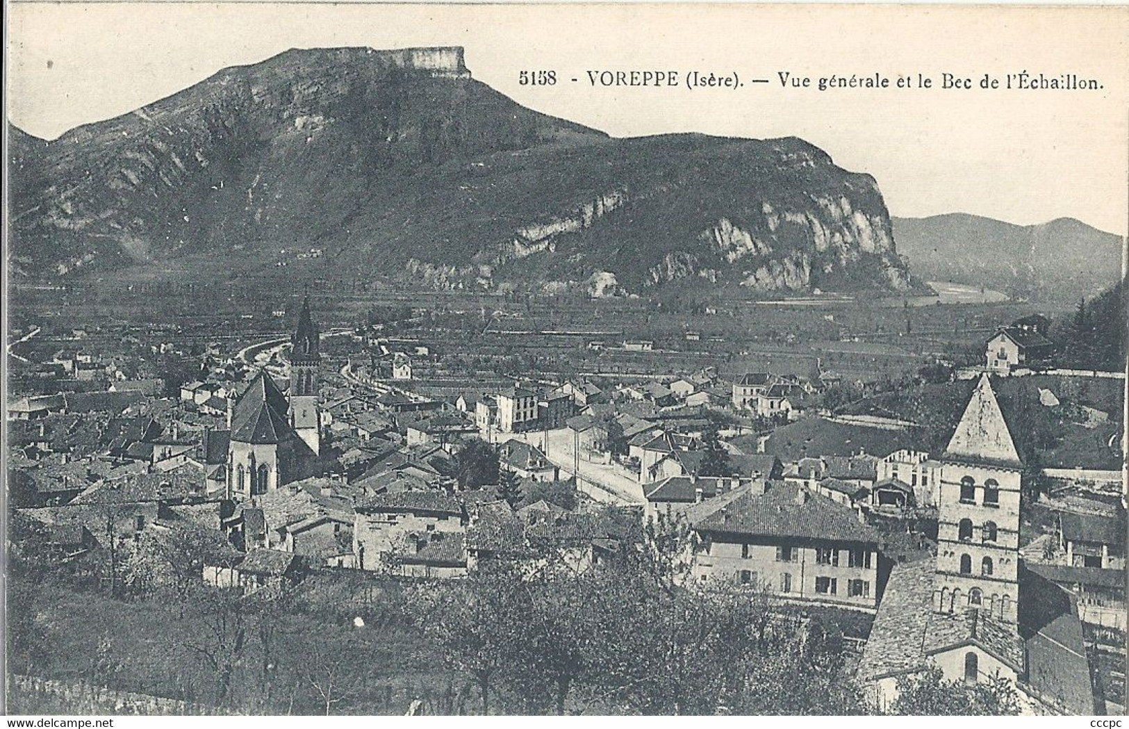 CPA Voreppe Vue générale et le Bec d'Echaillon