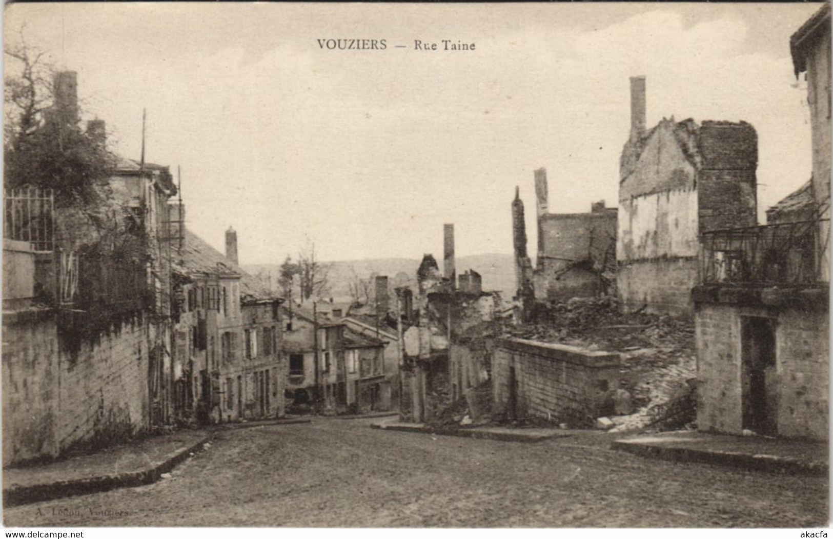 CPA VOUZIERS - Rue Taine (134831)