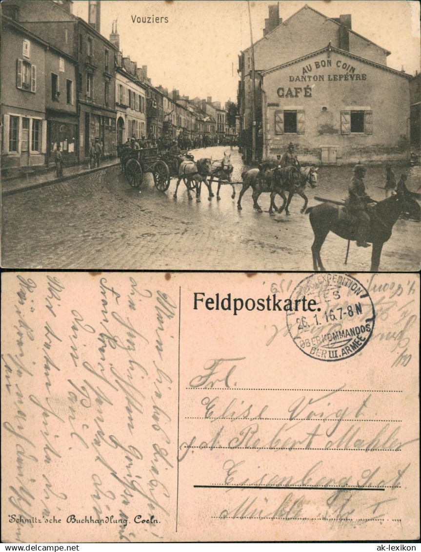 CPA Vouziers Vouziers Straße, Soldaten Kolonne - Cafe 1916  gel. Feldpoststempel