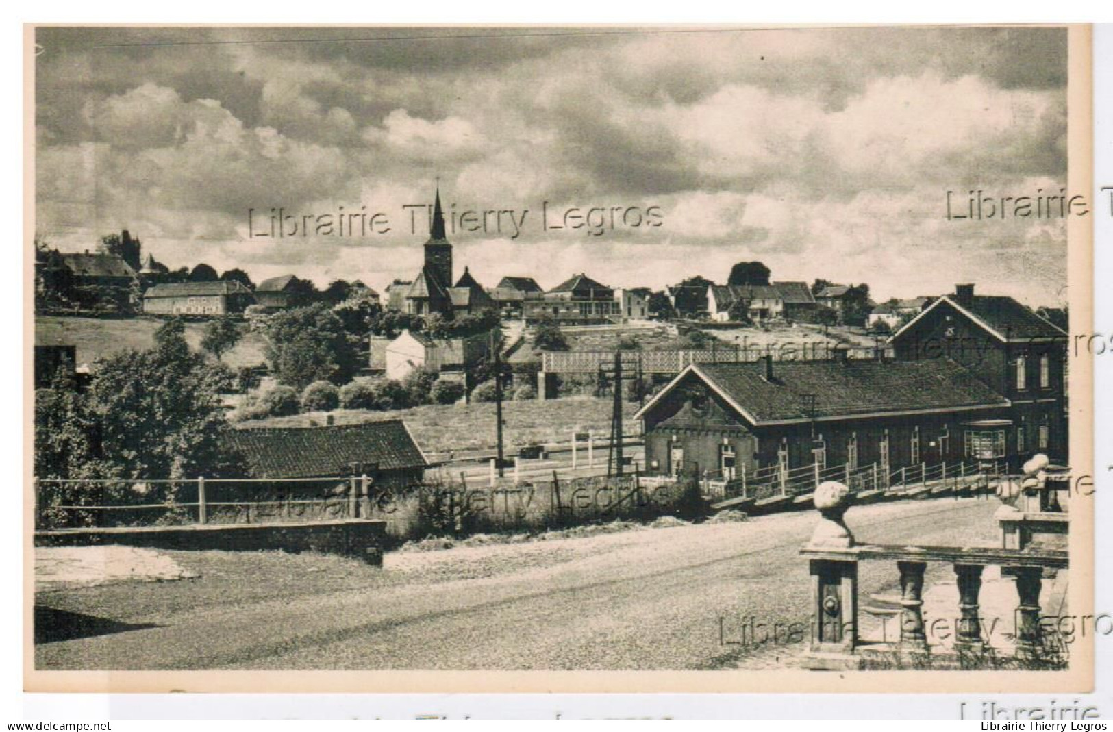 CPA Walcourt BERZEE  la gare station