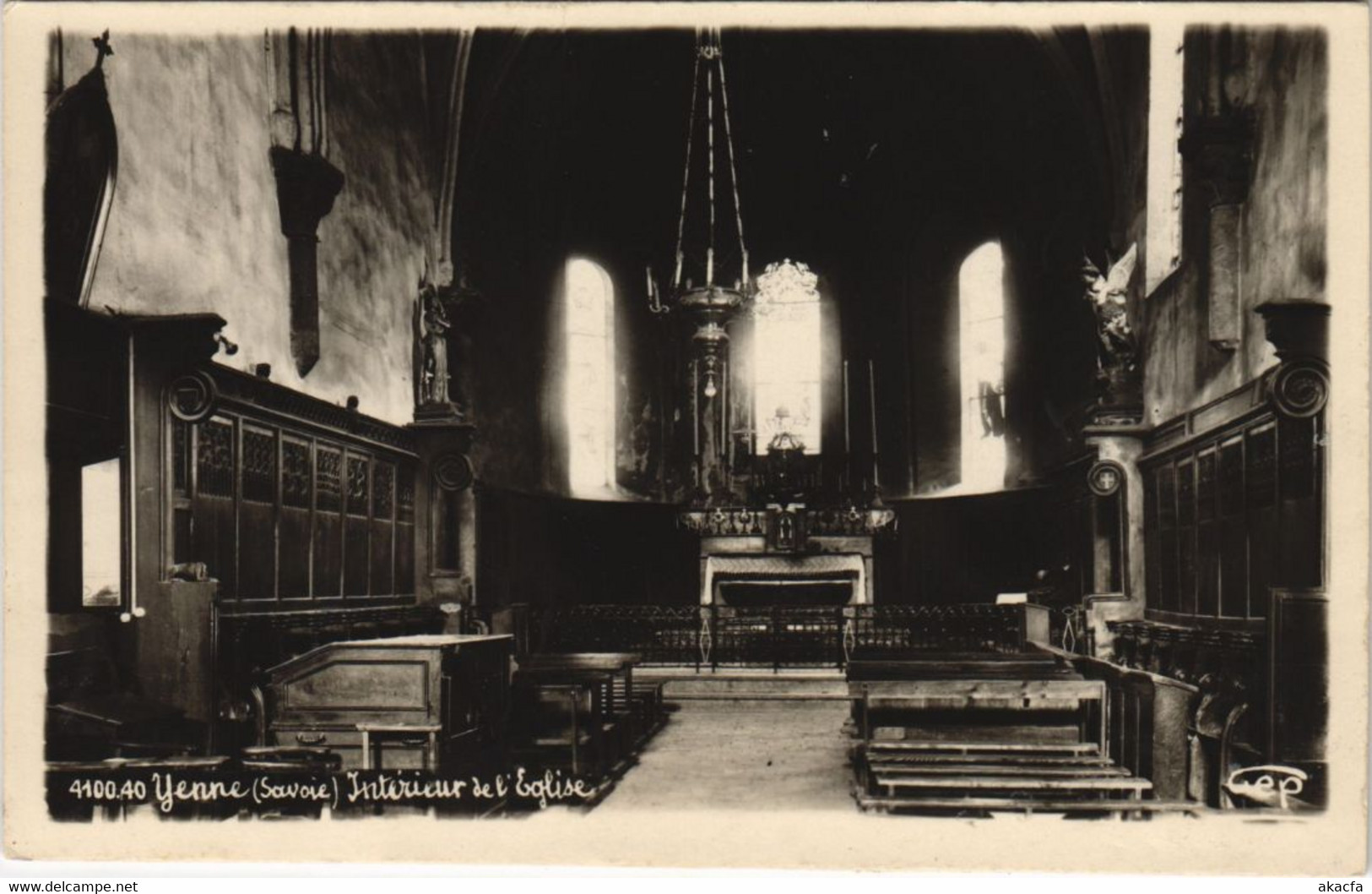 CPA YENNE Interieur de l'Eglise (1195542)