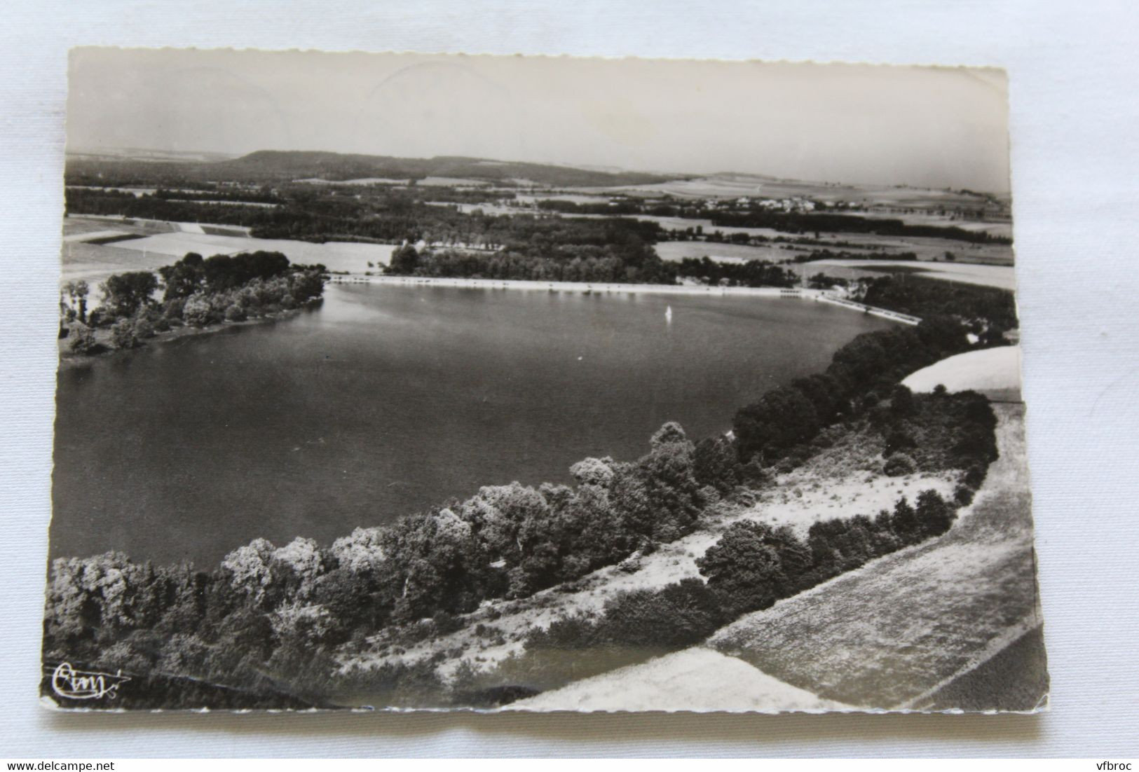 Cpm 1957, le Chesne, vue aérienne, les étangs de Bairon, Ardennes 08