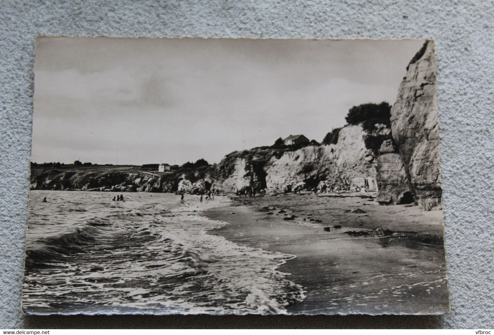 Cpm 1959, la Bernerie en Retz, la plage de Crève coeur et les falaises de la Boutinardière, Loire atlantique 44