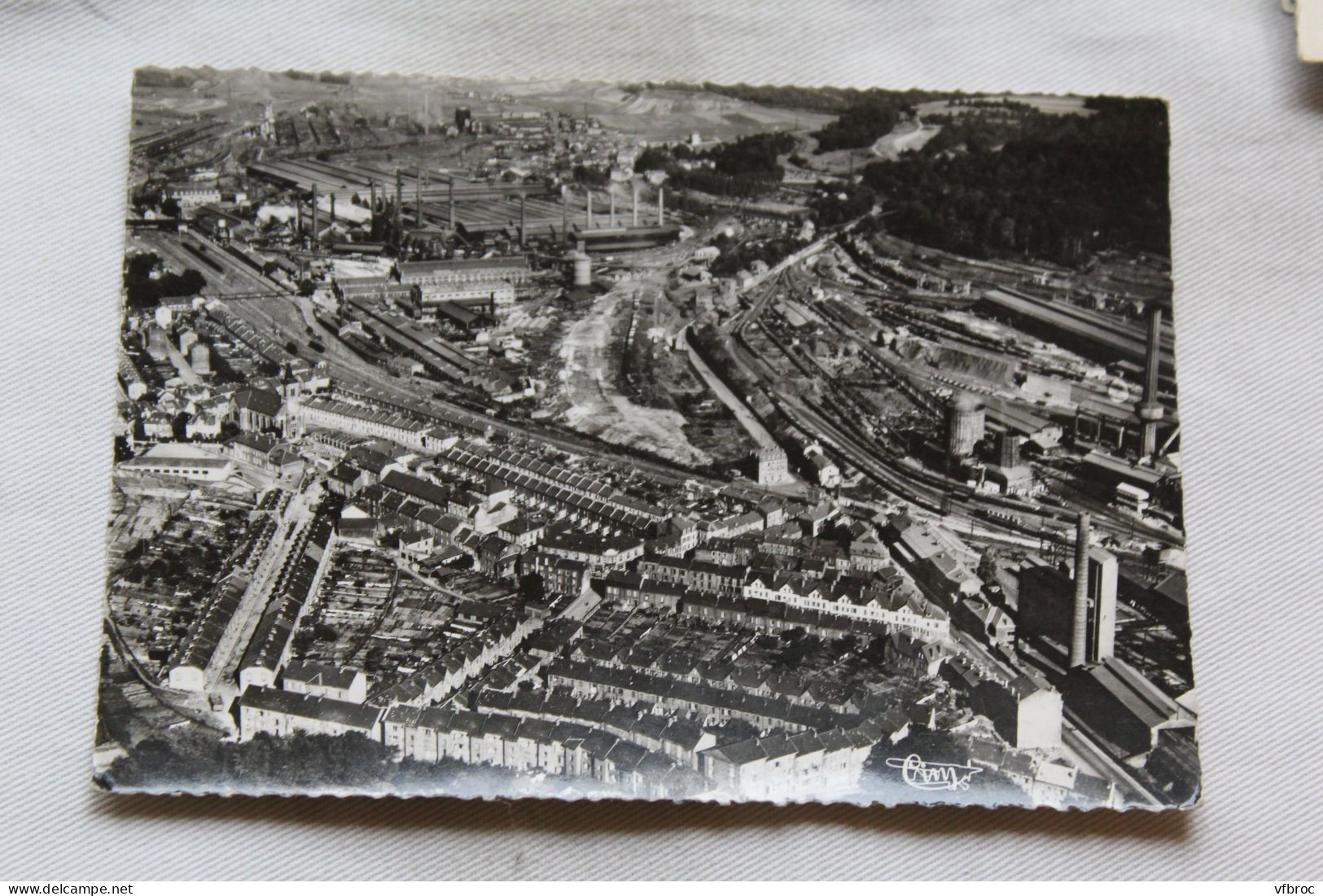 Cpm 1960, Longwy, Gouraincourt avec usines de la Chiers et A. de Longwy, Meurthe et Moselle 54