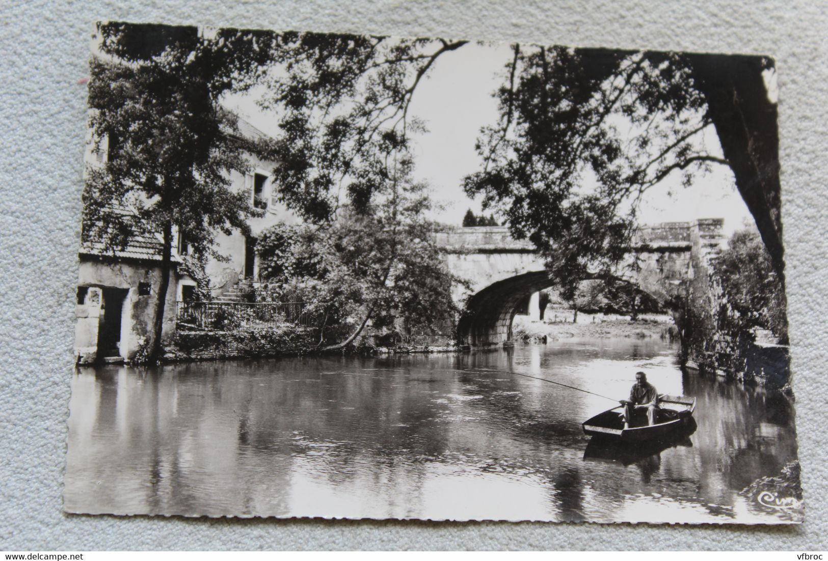 Cpm 1962, Montbozon, le petit pont sur l'Ognon, Haute Saône 70