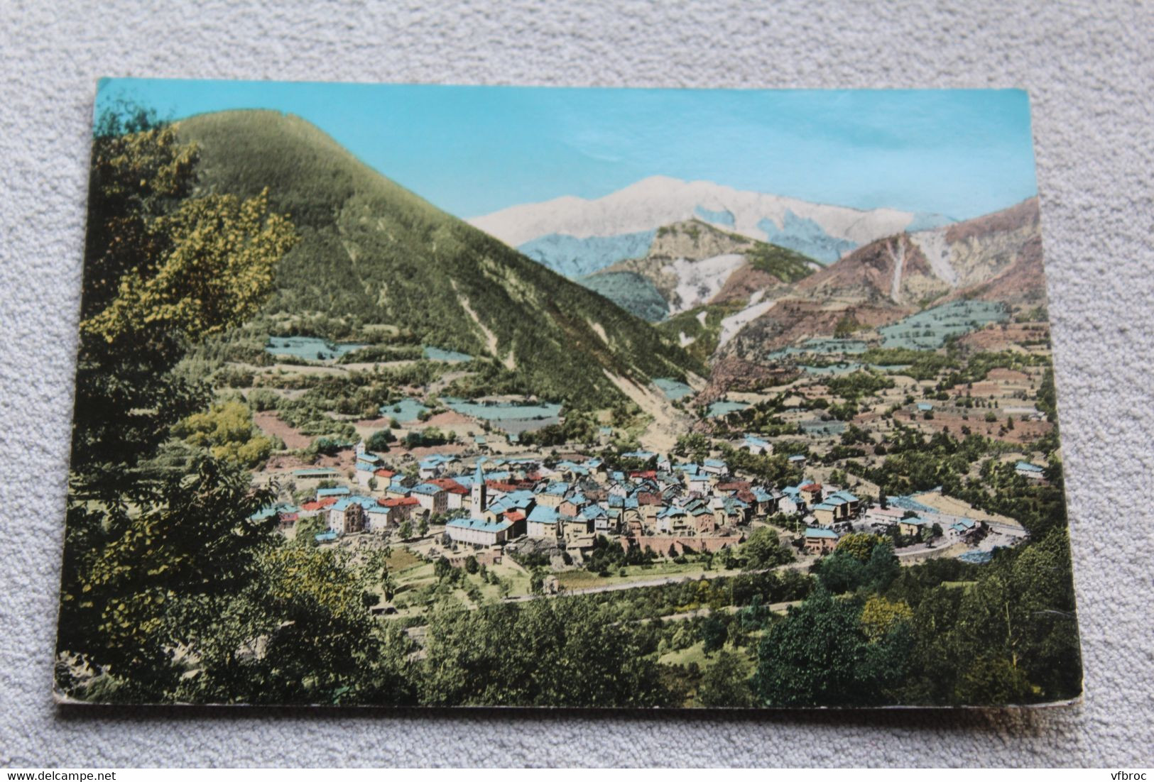 Cpm 1965, saint Etienne de Tinée, vue générale, Alpes maritimes 06