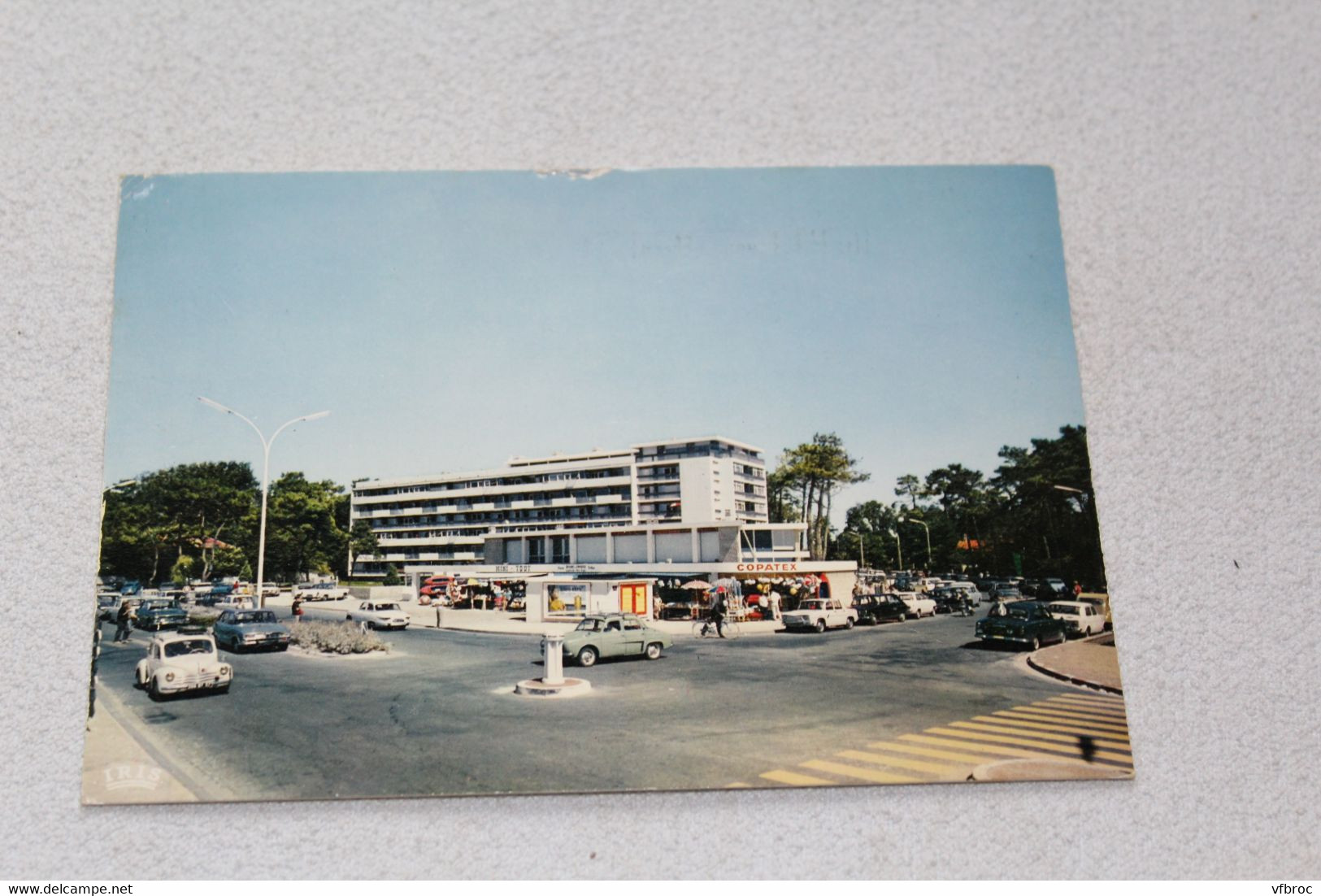 Cpm 1970, saint Georges de Didonne, le rond point du casino, Charente maritime