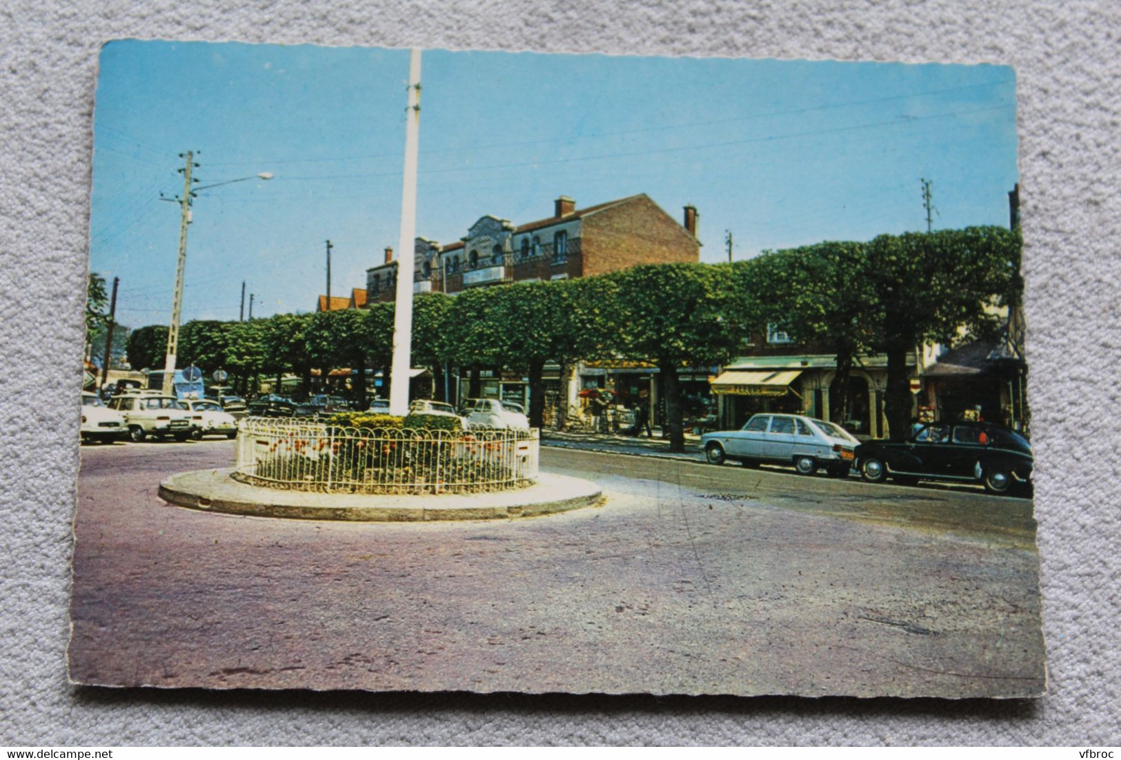 Cpm 1972, Gournay sur Marne, avenue Joffre, Seine saint Denis 93